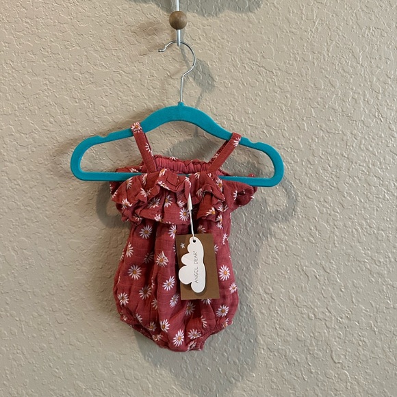 💙5/$25💙HP Angel Dear Muslin Ruffle Daisy Sunsuit NWT - Picture 10 of 11